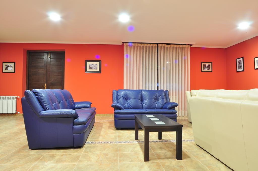 Hostal Europa San Roque del Acebal Bagian luar foto