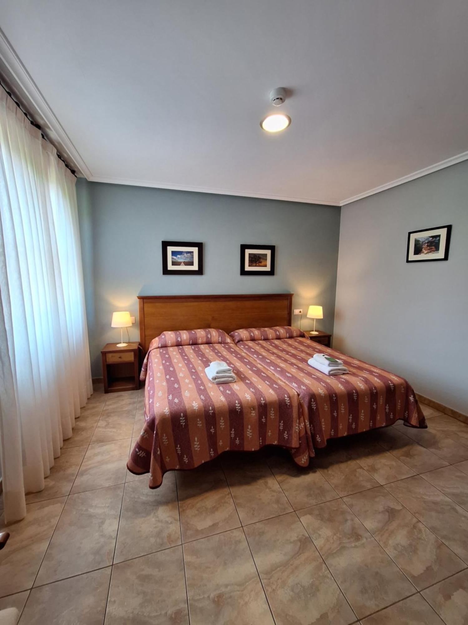 Hostal Europa San Roque del Acebal Bagian luar foto