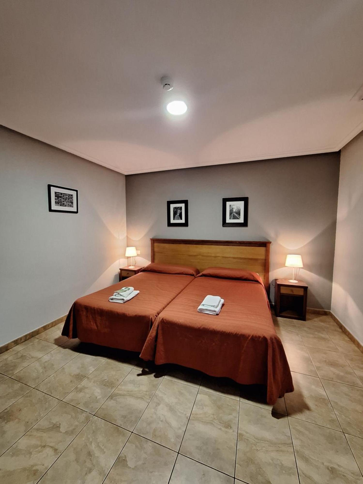 Hostal Europa San Roque del Acebal Bagian luar foto