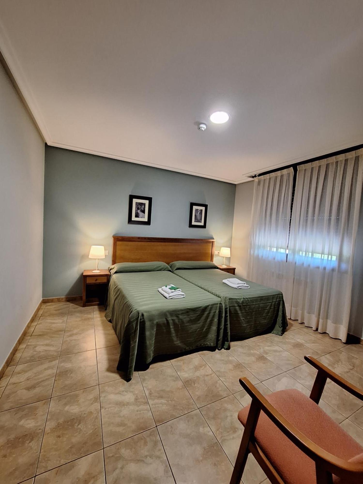 Hostal Europa San Roque del Acebal Bagian luar foto