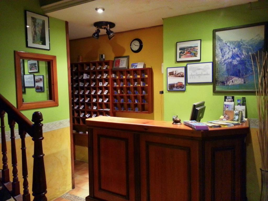 Hostal Europa San Roque del Acebal Bagian luar foto
