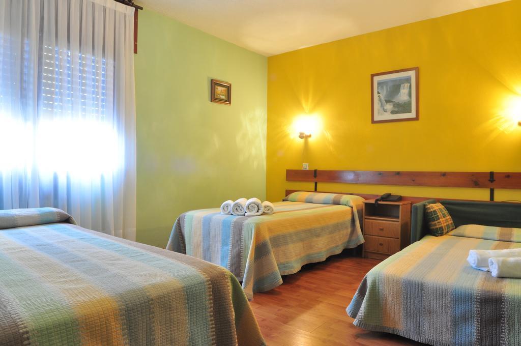 Hostal Europa San Roque del Acebal Bagian luar foto